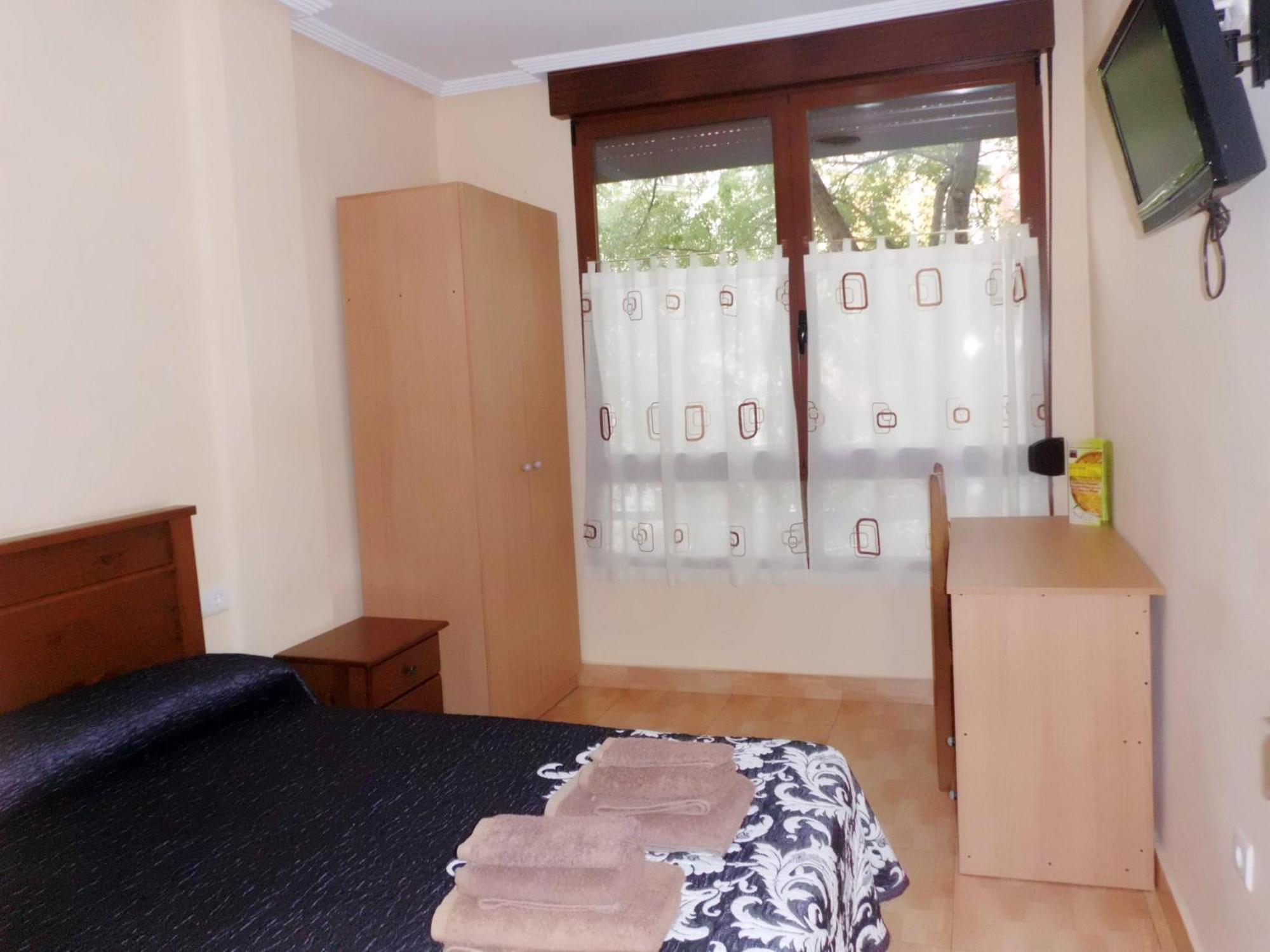 Hostal Abastos فالنسيا المظهر الخارجي الصورة
